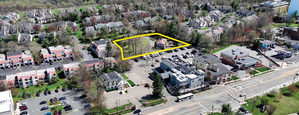 1 Blueberry Bnd, West Orange, NJ for sale - Aerial - Image 1 of 3