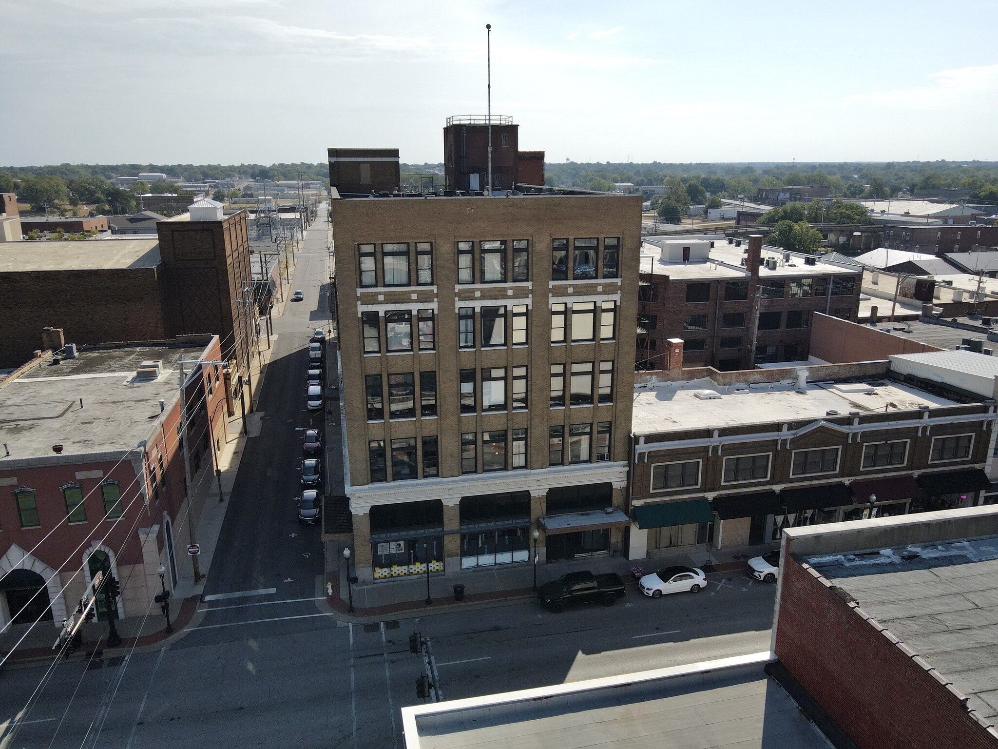 501 S Main St, Joplin, MO for rent Building Photo- Image 1 of 17