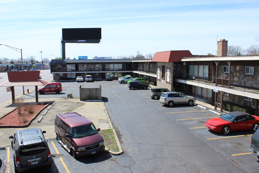 1722 N Mannheim Rd, Stone Park, IL for sale - Building Photo - Image 1 of 1