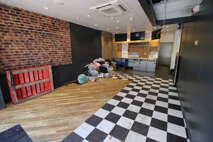 13 Queens Rd, Hastings to rent - Interior Photo - Image 3 of 6