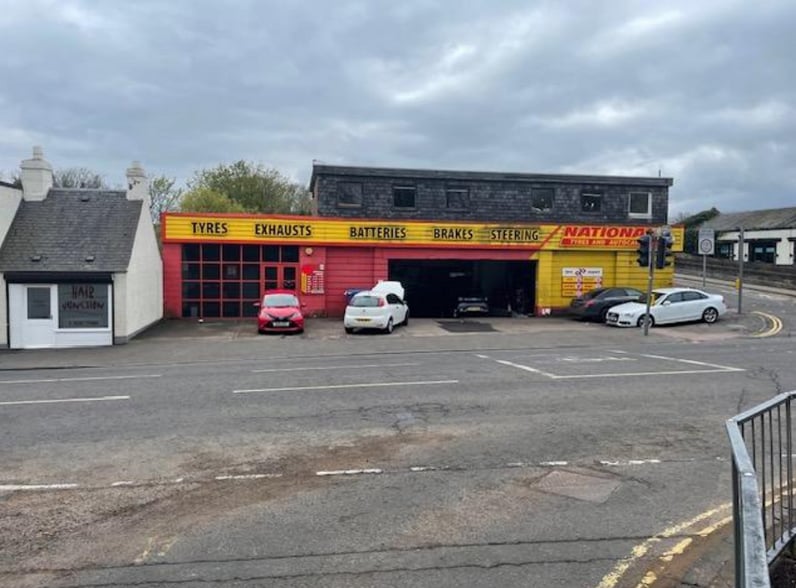 220 Queen St, Broughty Ferry to rent - Building Photo - Image 1 of 1