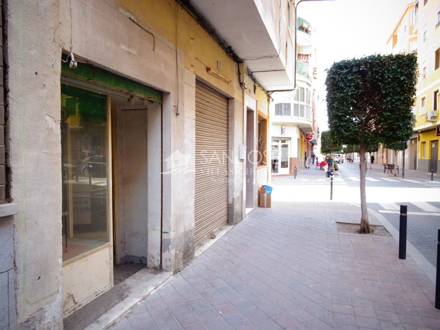 Retail in Aspe for sale Building Photo- Image 1 of 6