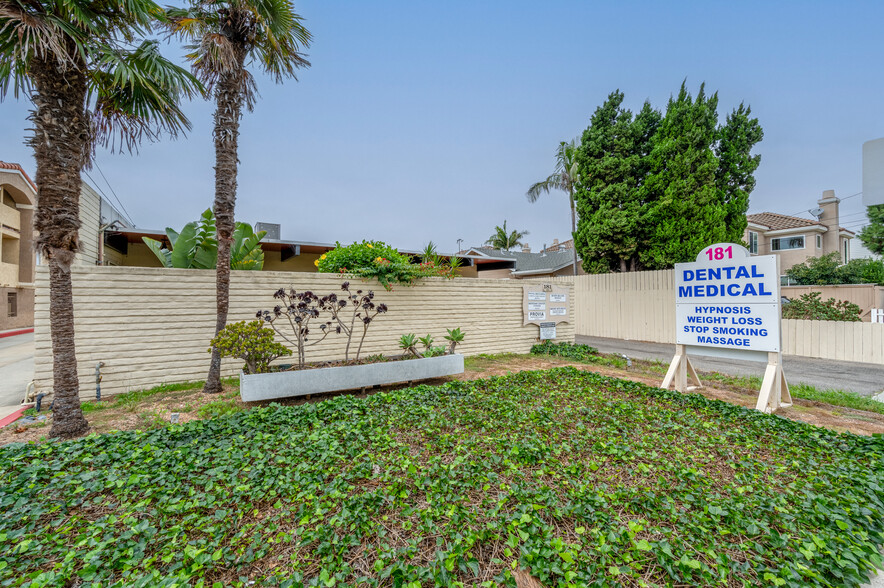 181 E 18th St, Costa Mesa, CA for rent - Primary Photo - Image 1 of 13