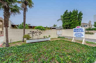 181 E 18th St, Costa Mesa, CA for rent Primary Photo- Image 1 of 14