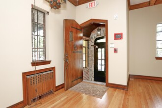 2314 Palisade Ave, Weehawken, NJ for rent Interior Photo- Image 1 of 28