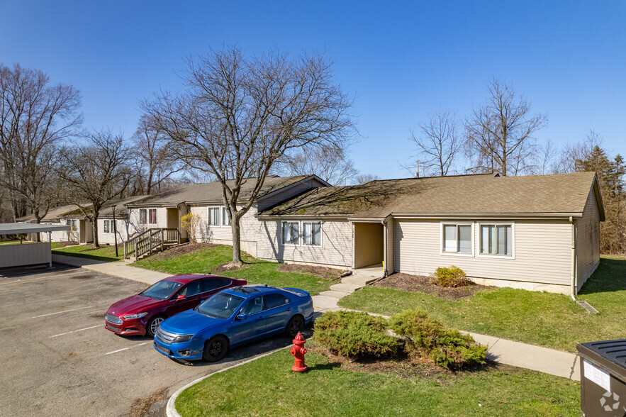 1300 Georgetown Blvd, Lansing, MI for sale - Primary Photo - Image 1 of 1