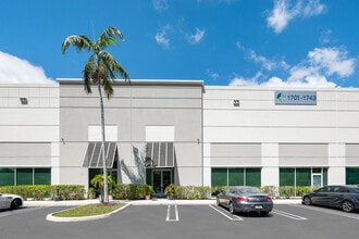 1701 Okeechobee Rd, West Palm Beach, FL for rent Building Photo- Image 1 of 3