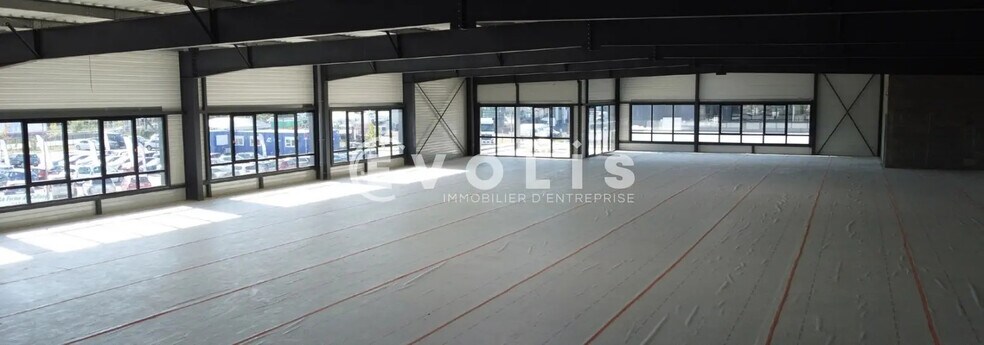 Light Industrial in Arnas to rent - Interior Photo - Image 2 of 25