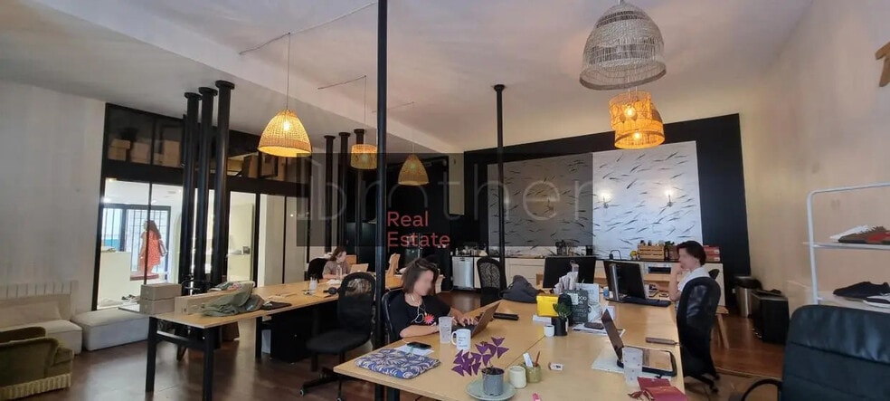 Office in Bordeaux to rent - Interior Photo - Image 2 of 5