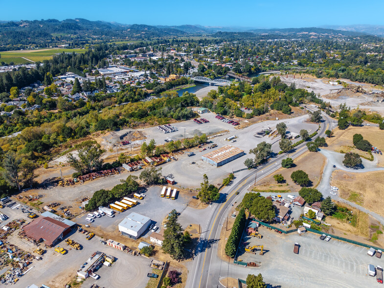 13666 Healdsburg Ave, Healdsburg, CA for rent - Aerial - Image 1 of 10