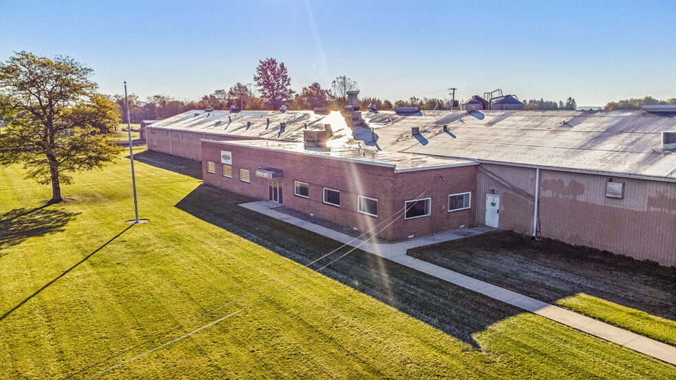 211 W Geneva St, Dunkirk, OH for rent - Building Photo - Image 3 of 27