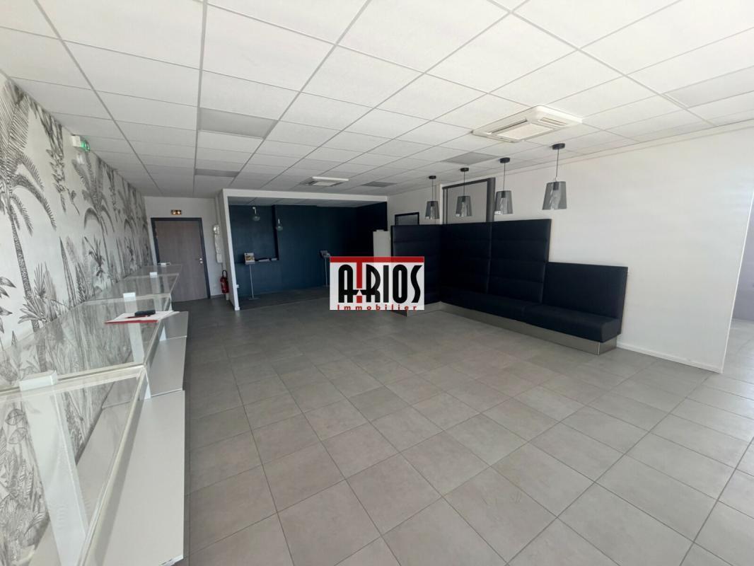 Office in La Seyne-sur-Mer for sale Building Photo- Image 1 of 5