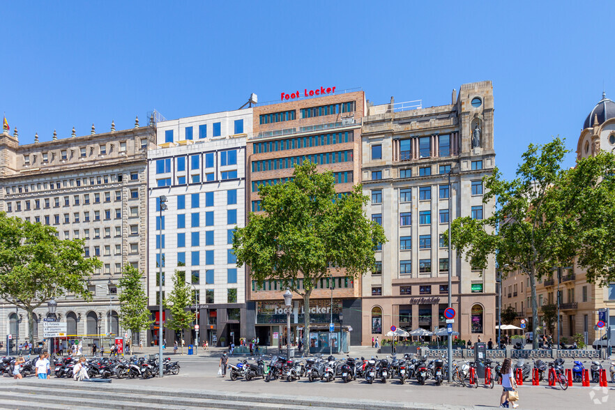 Plaça De Catalunya, Barcelona, Barcelona for rent - Building Photo - Image 3 of 5