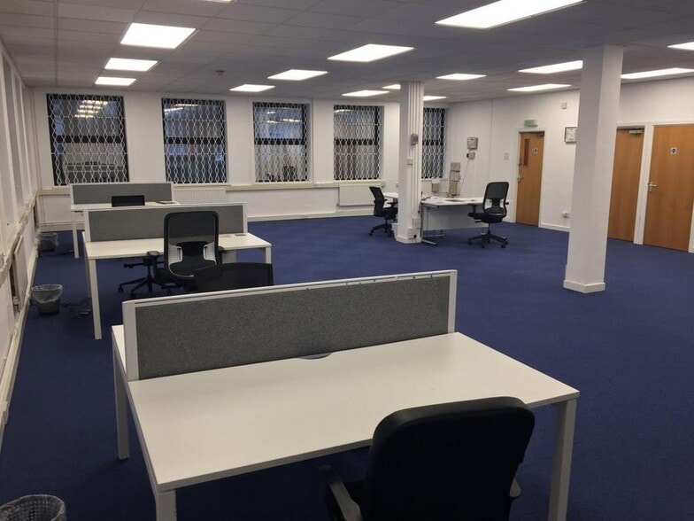 Kingsway, Gateshead to rent - Building Photo - Image 3 of 22