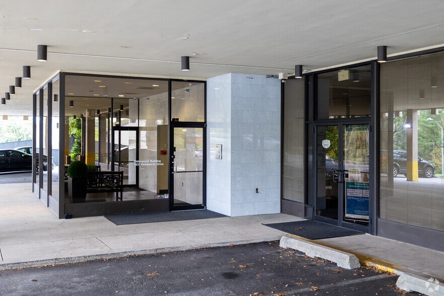 1107 Kenilworth Dr, Towson, MD to rent - Building Photo - Image 3 of 4