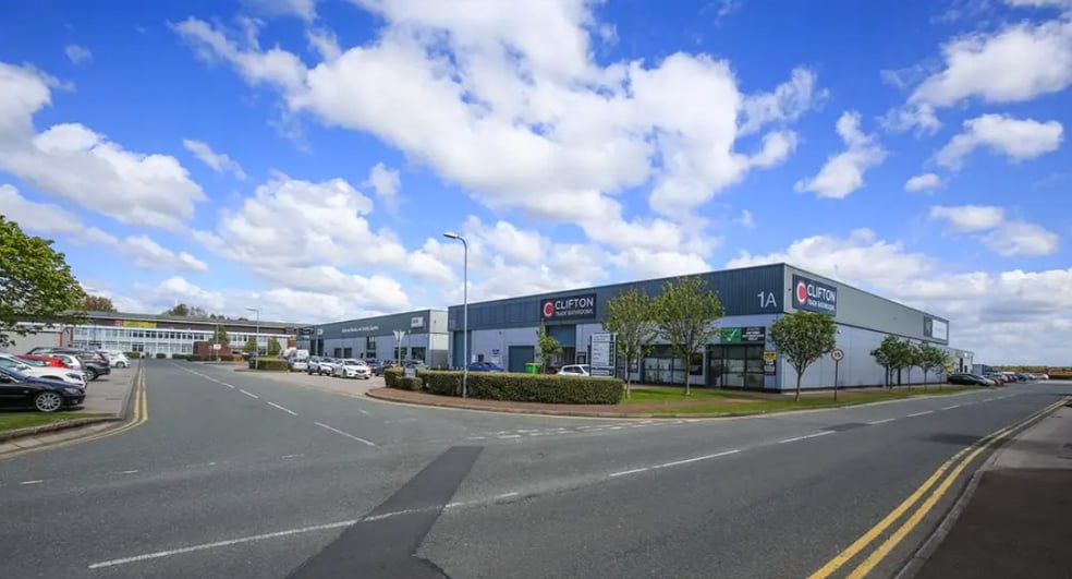 Aintree, Liverpool to rent - Building Photo - Image 3 of 6
