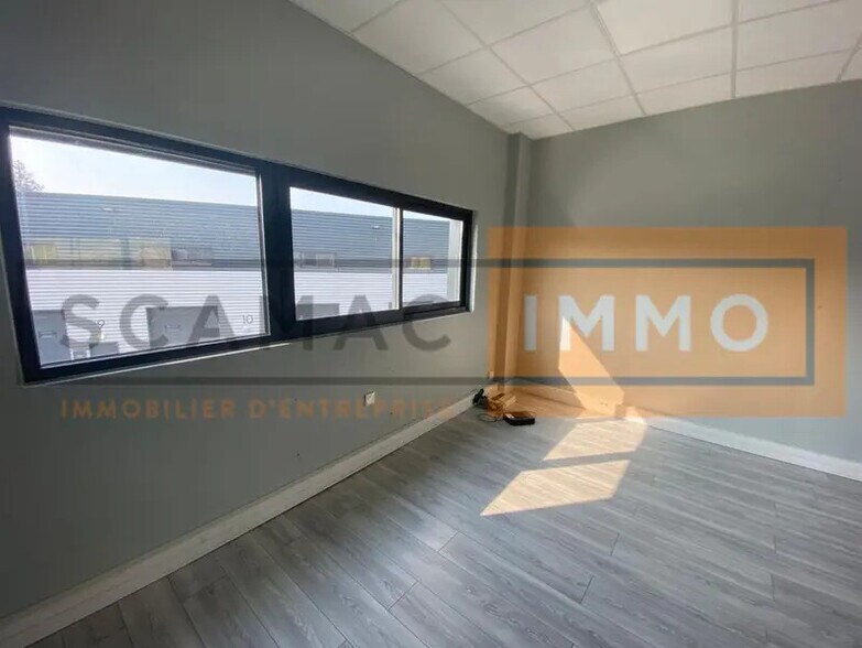 Light Industrial in Valenton to rent - Building Photo - Image 2 of 5