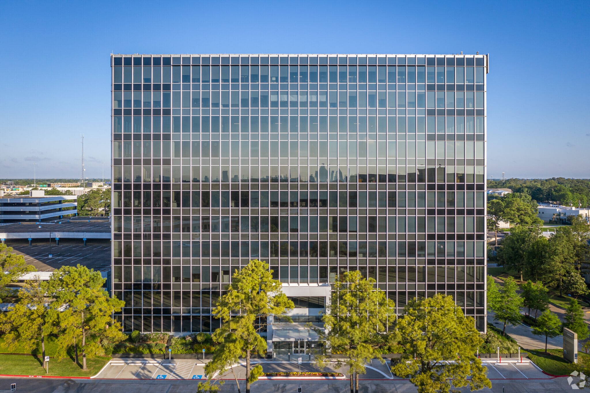 2800 N Loop Fwy W, Houston, TX to rent Building Photo- Image 1 of 10