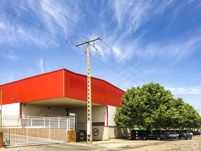 Industrial in Pinto, Madrid to rent - Building Photo - Image 2 of 8