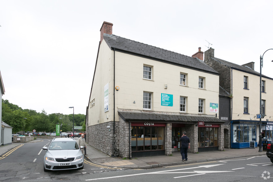 14 High St, Cowbridge for rent - Primary Photo - Image 1 of 2