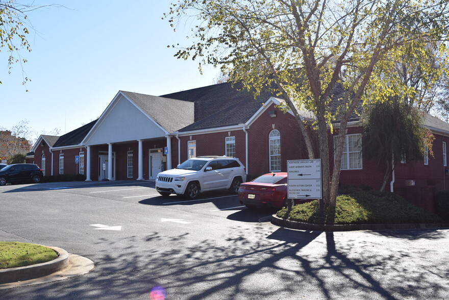 115-131 N Park Trl, Stockbridge, GA for rent - Building Photo - Image 2 of 9