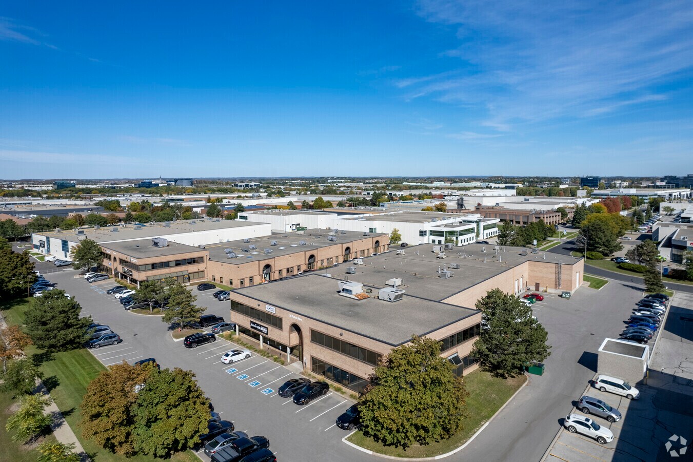 28 Fulton Way, Richmond Hill L4B 1J5 UK