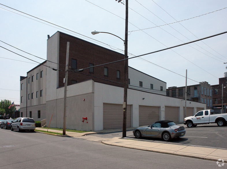 1227 W Liberty St, Allentown, PA for rent - Building Photo - Image 2 of 8