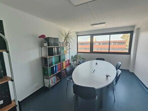 3 Allée Des Garays, Palaiseau to rent Interior Photo- Image 1 of 8