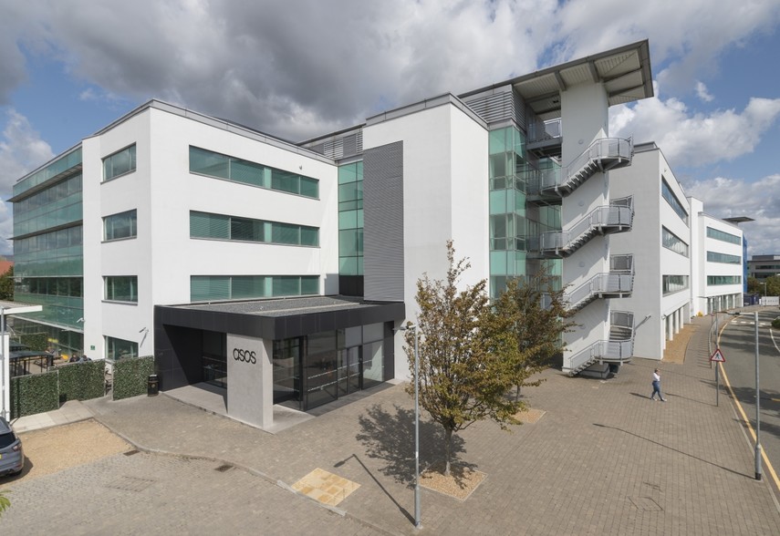 100 Hercules Way, Watford for rent - Primary Photo - Image 1 of 8