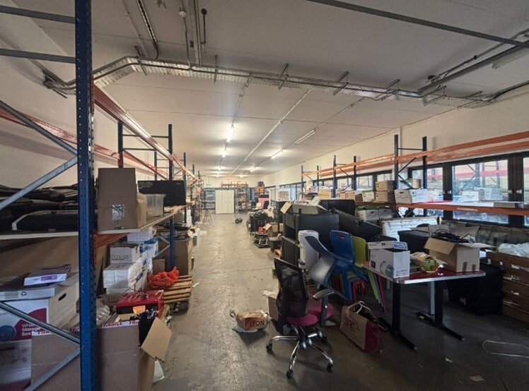 Perrywood Business Park, Redhill to rent Interior Photo- Image 1 of 4