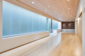 225 W Ohio St, Chicago, IL to rent Interior Photo- Image 1 of 5