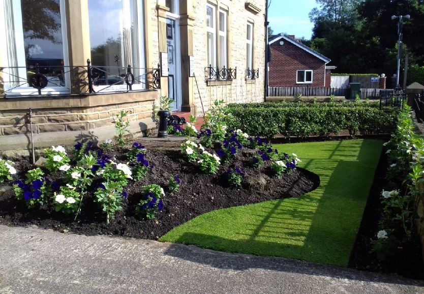 29 Victoria Rd, Bolton to rent - Building Photo - Image 2 of 2