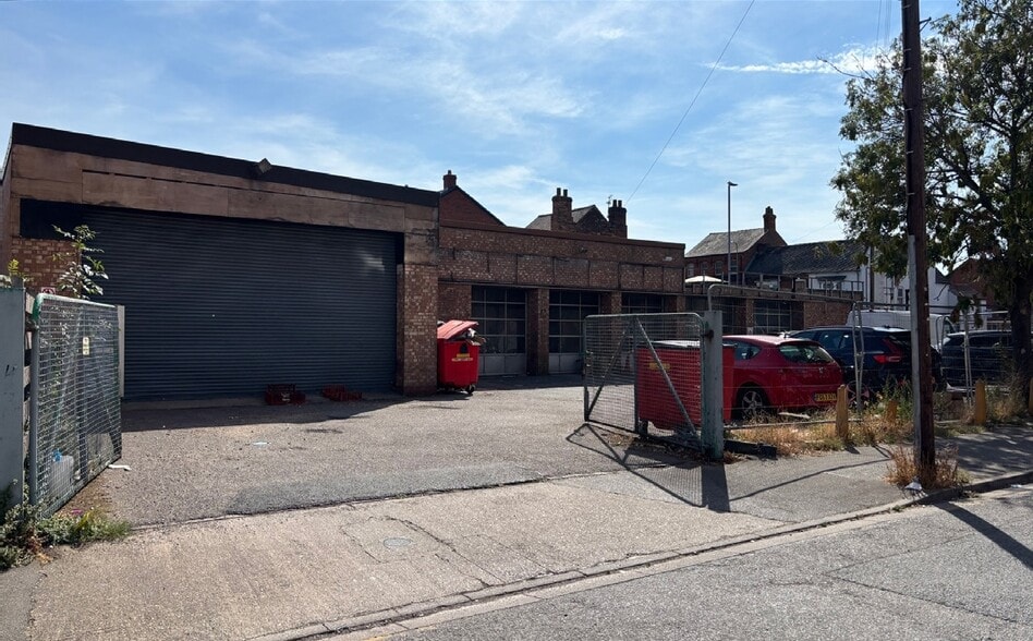 427-429 High St, Lincoln for sale - Building Photo - Image 3 of 11