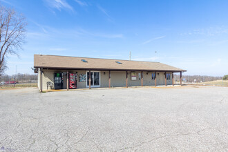 721 Complex Dr, Grand Rivers, KY for sale Primary Photo- Image 1 of 1