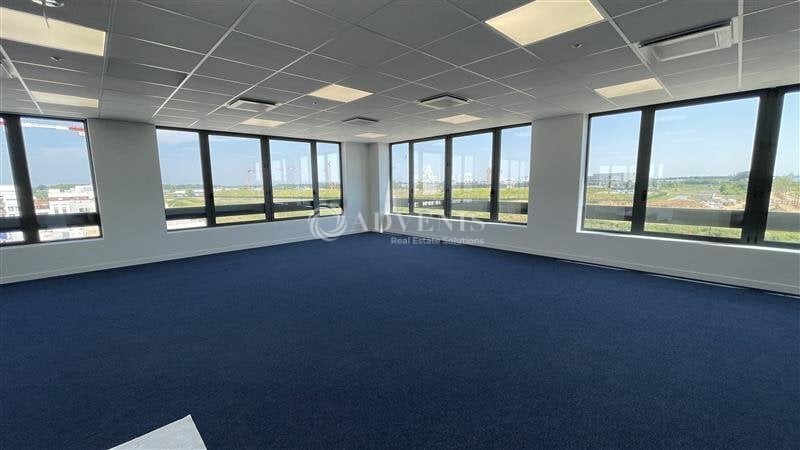 Office in Chessy for sale - Interior Photo - Image 3 of 9