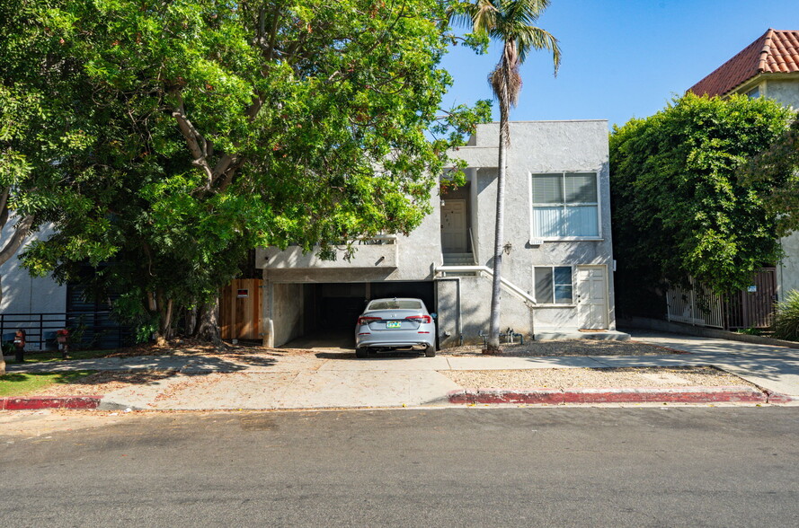 11644 Montana Ave, Los Angeles, CA for sale - Building Photo - Image 1 of 24