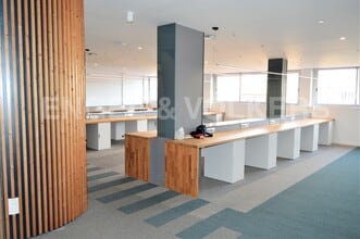 Office in Barcelona, Barcelona to rent Interior Photo- Image 2 of 30