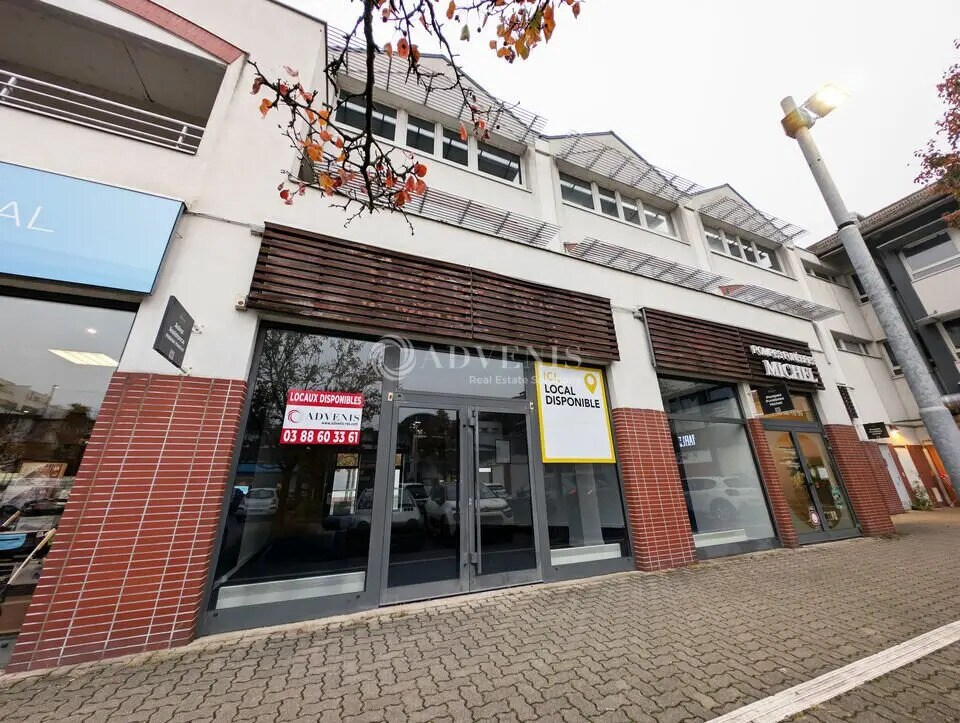 Location Commerce 131 m² - Photo 1