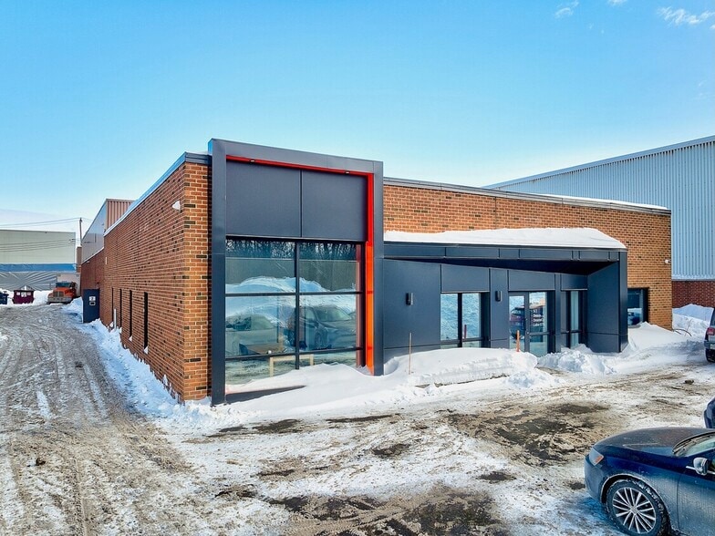 Boulevard Industriel portfolio of 2 properties for sale on LoopNet.co.uk - Primary Photo - Image 2 of 2