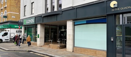 17-18 The Quadrant, Richmond to rent Building Photo- Image 1 of 1