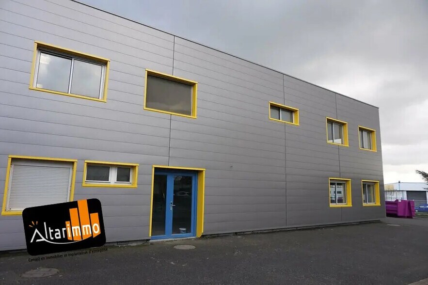 Office in Le Coudray to rent - Building Photo - Image 3 of 4