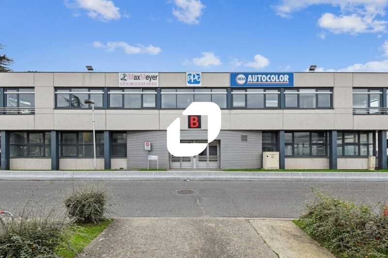 Light Industrial in Gennevilliers to rent - Building Photo - Image 2 of 15