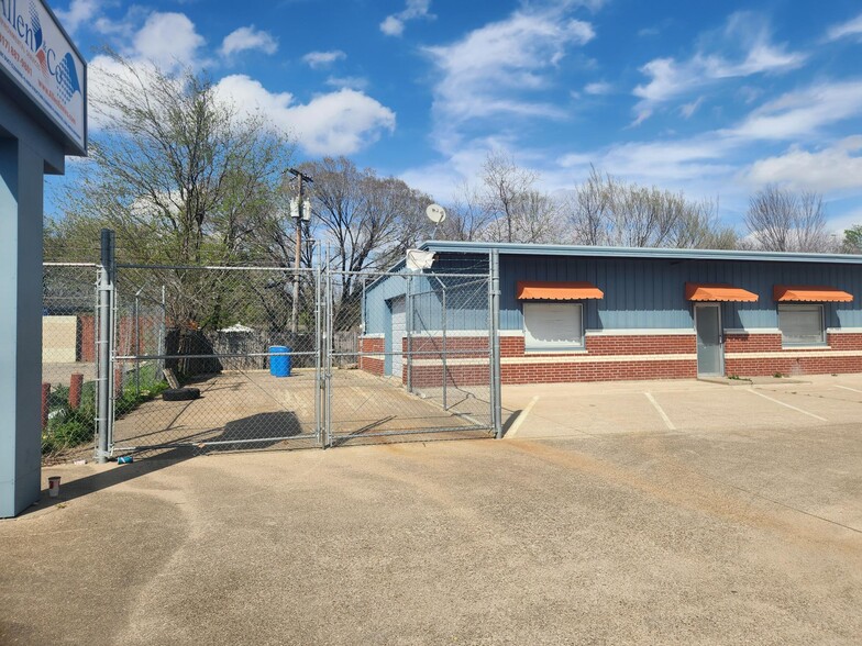 1600 N California Pky, Fort Worth, TX for sale - Building Photo - Image 2 of 6