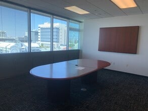 701 Bridger Ave, Las Vegas, NV to rent Interior Photo- Image 2 of 4