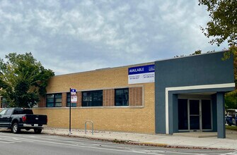 5707 N Northwest Hwy, Chicago, IL for rent Building Photo- Image 1 of 12