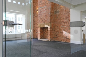 31 Regent St, Barnsley to rent Interior Photo- Image 1 of 24