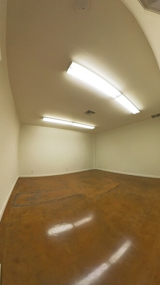 11800-11814 Woodruff Ave, Downey, CA for rent - Interior Photo - Image 3 of 11