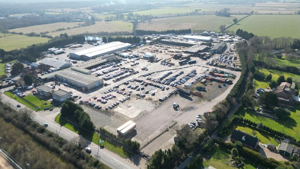 Oxford Rd, Ryton On Dunsmore to rent - Building Photo - Image 3 of 9