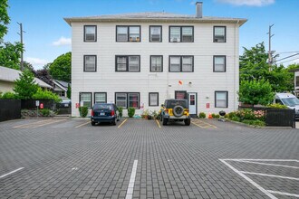 4435 SE Belmont St, Portland, OR - AERIAL  map view