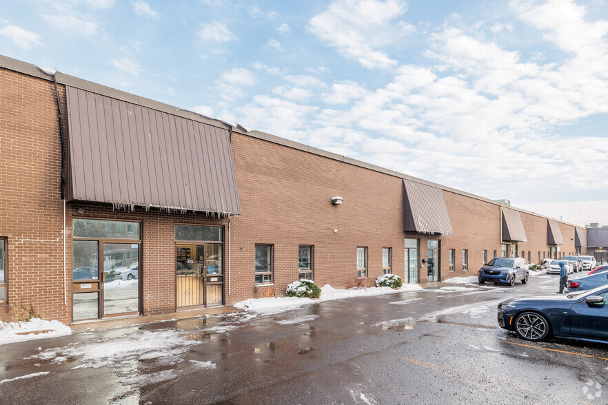 555-655 Av Lépine, Dorval, QC for rent - Primary Photo - Image 1 of 4